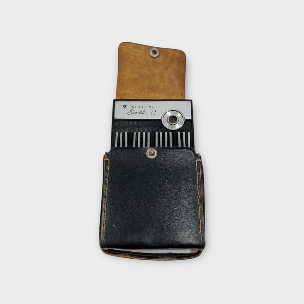 Vintage TrueTone Sportster 8 Transistor Radio DC-3708 With Case Black Untested